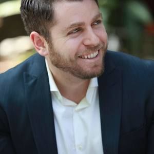 Meet your Posher, Gil